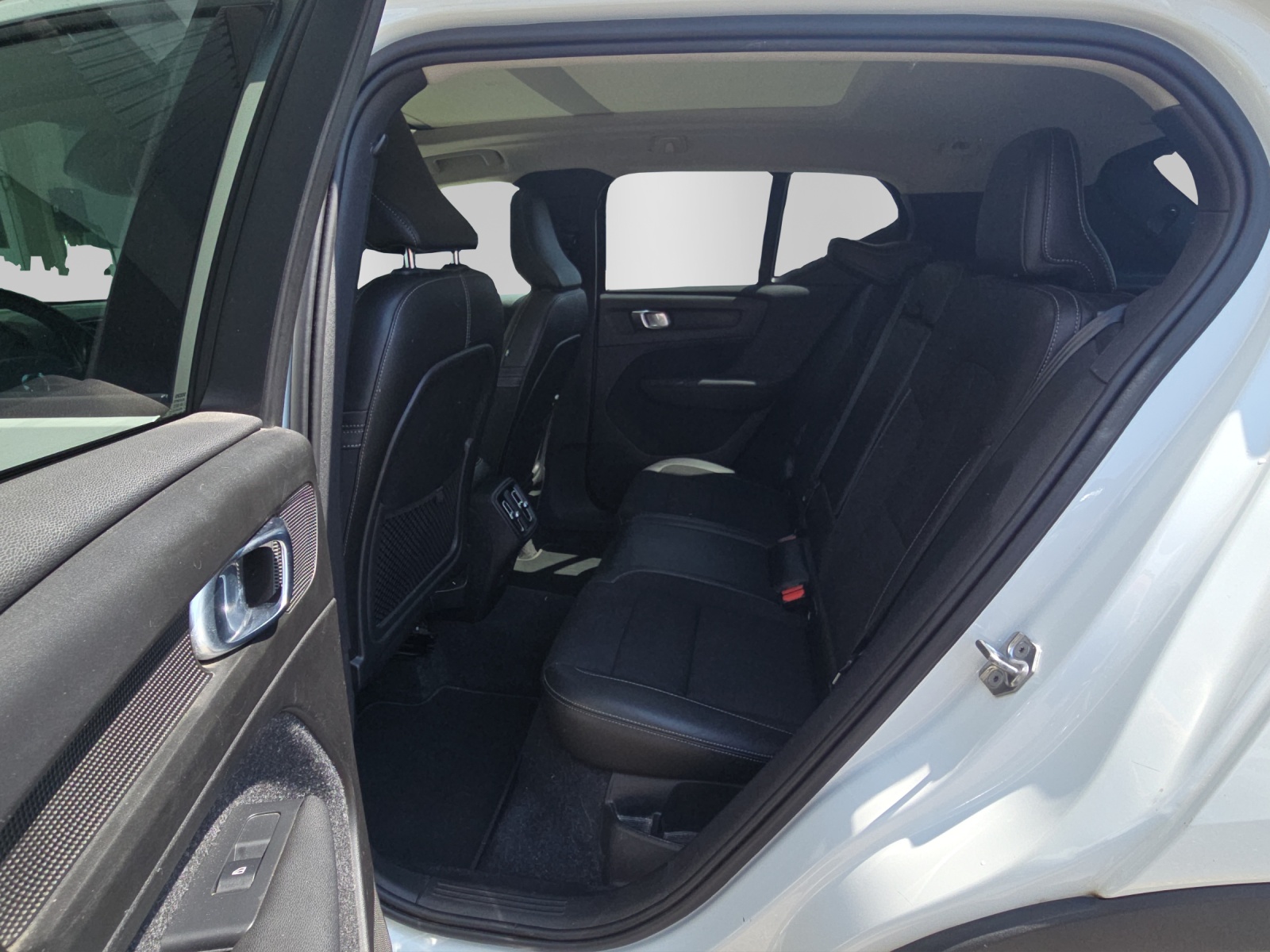 VOLVO XC40 1.5 T3 Momentum-image-8