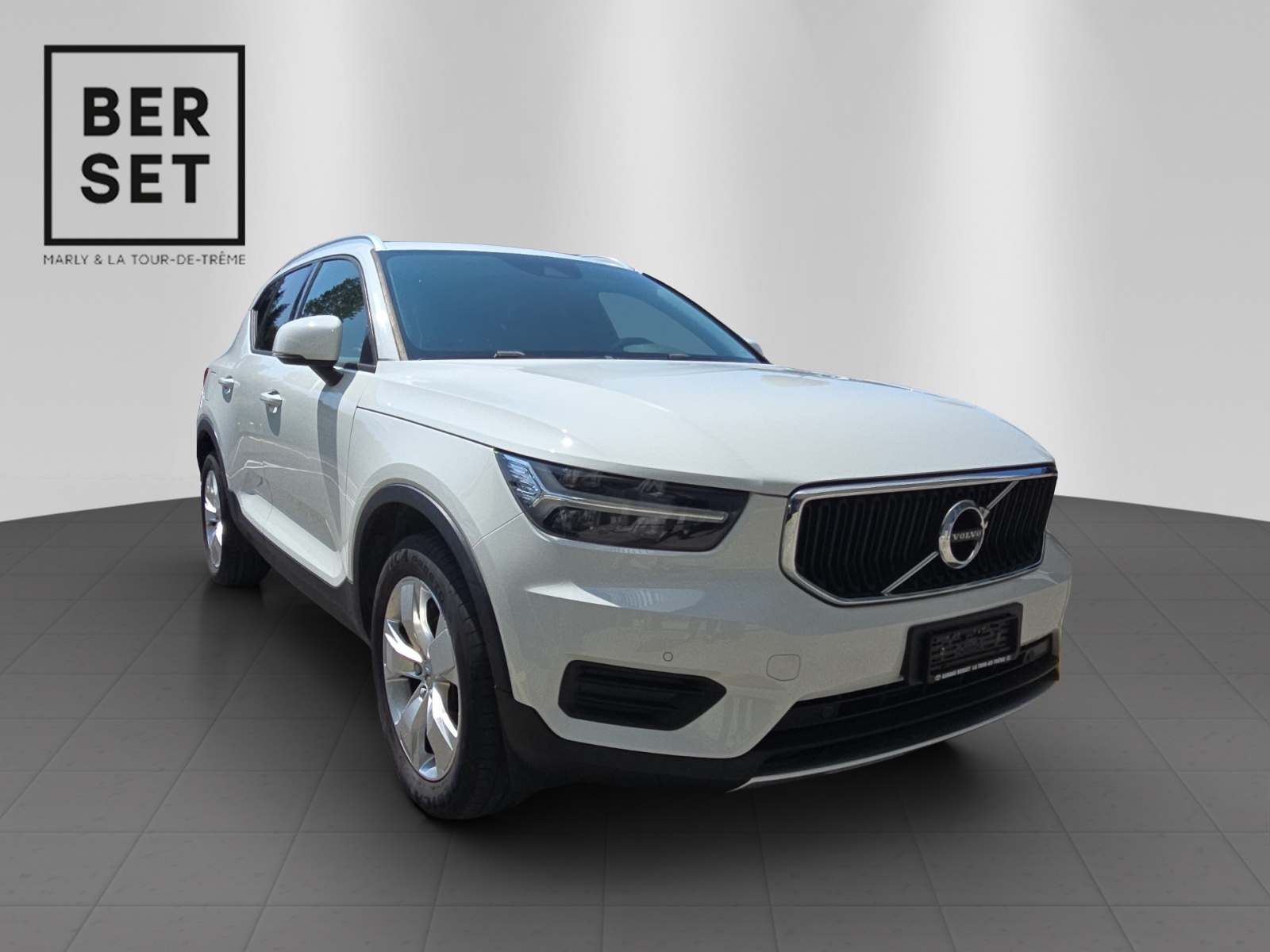 VOLVO XC40 1.5 T3 Momentum-image-6