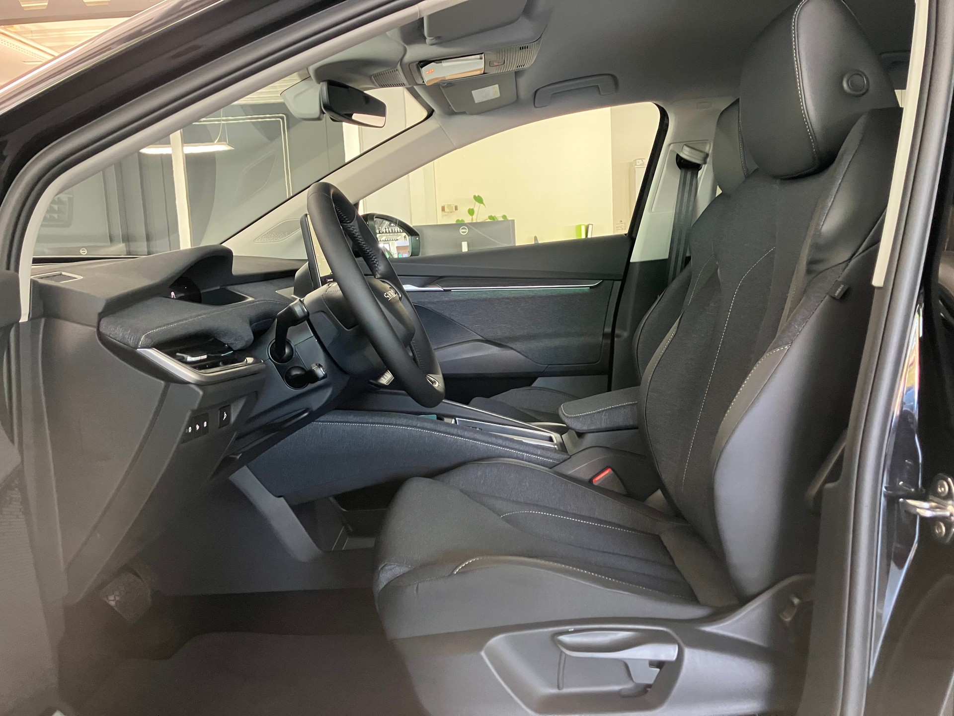 SKODA Elroq 85x Selection 4x4-image-10