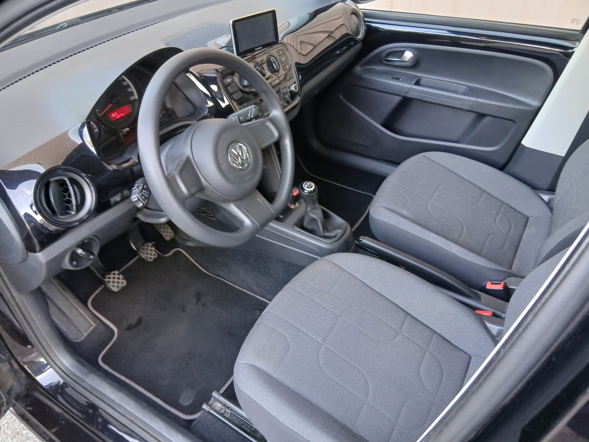 VW Up 1.0 BMT move up-image-7