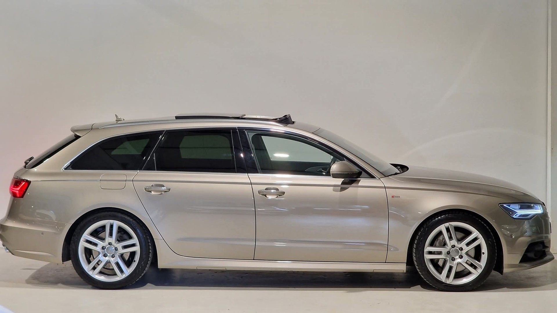 AUDI A6 Avant 3.0 TDI V6 quattro S-tronic-image-28