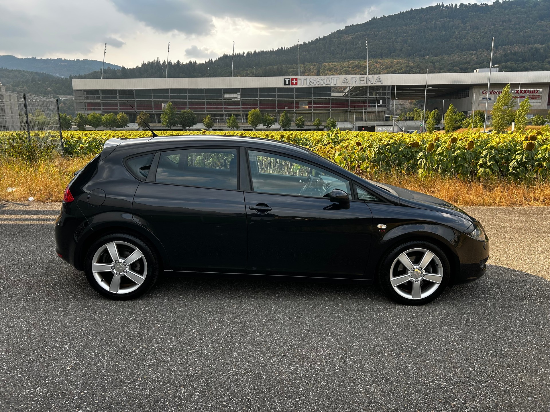 SEAT 2.0 TDI DPF Stylance DSG-image-2