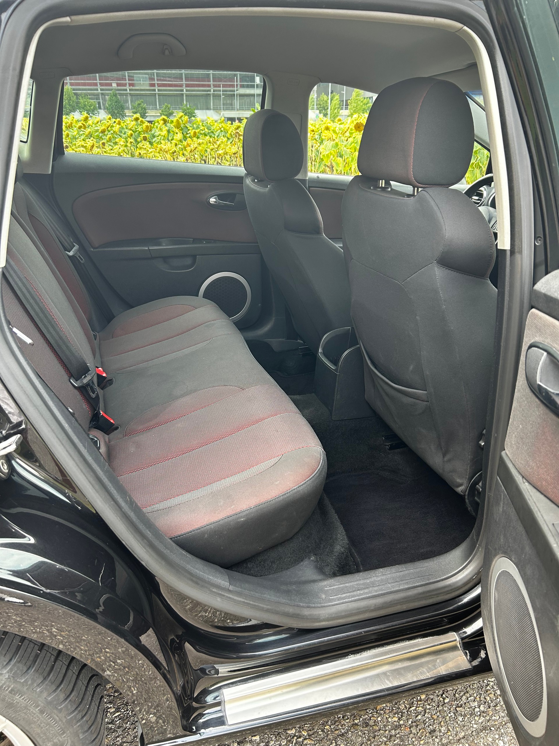 SEAT 2.0 TDI DPF Stylance DSG-image-4
