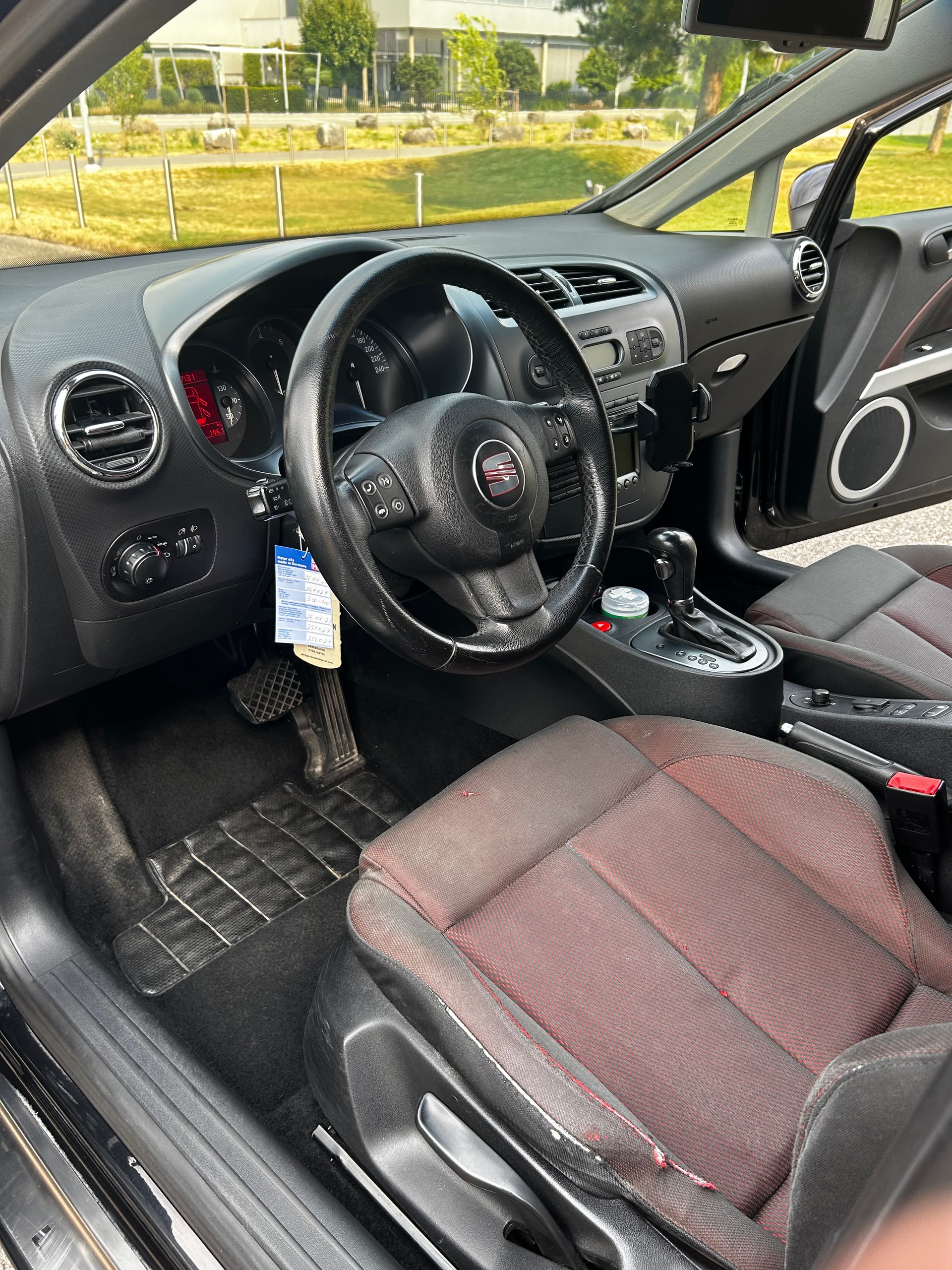 SEAT 2.0 TDI DPF Stylance DSG-image-3