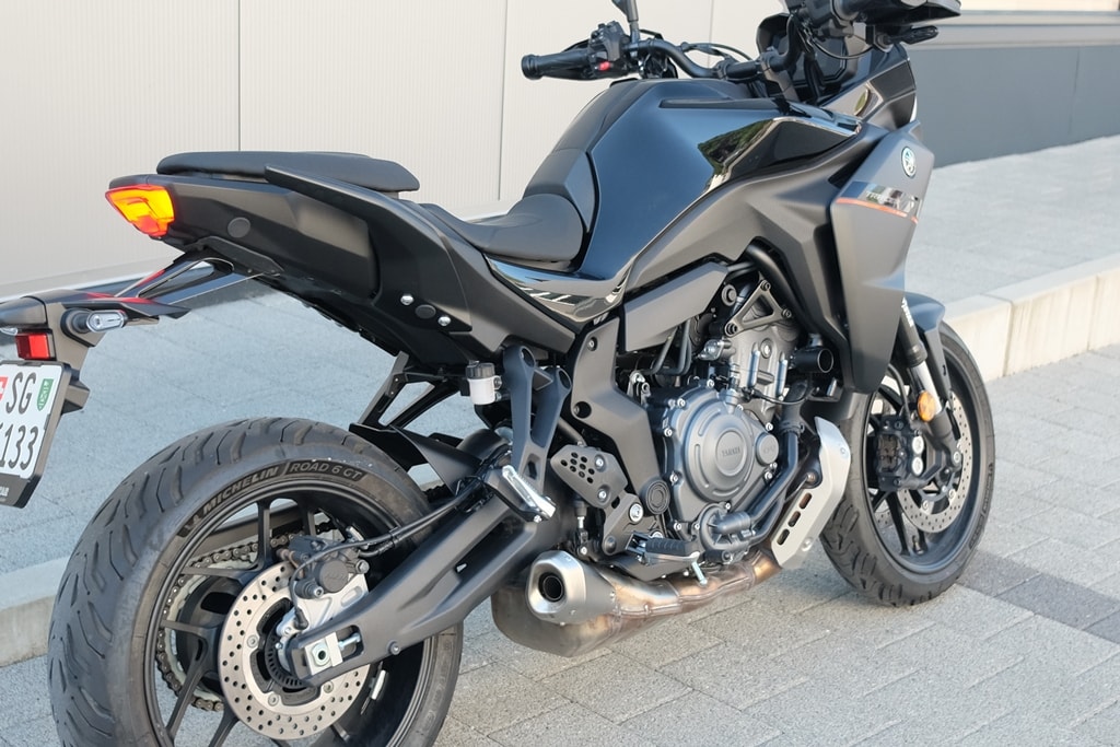 YAMAHA Tracer 7 ABS-showroom-element-2