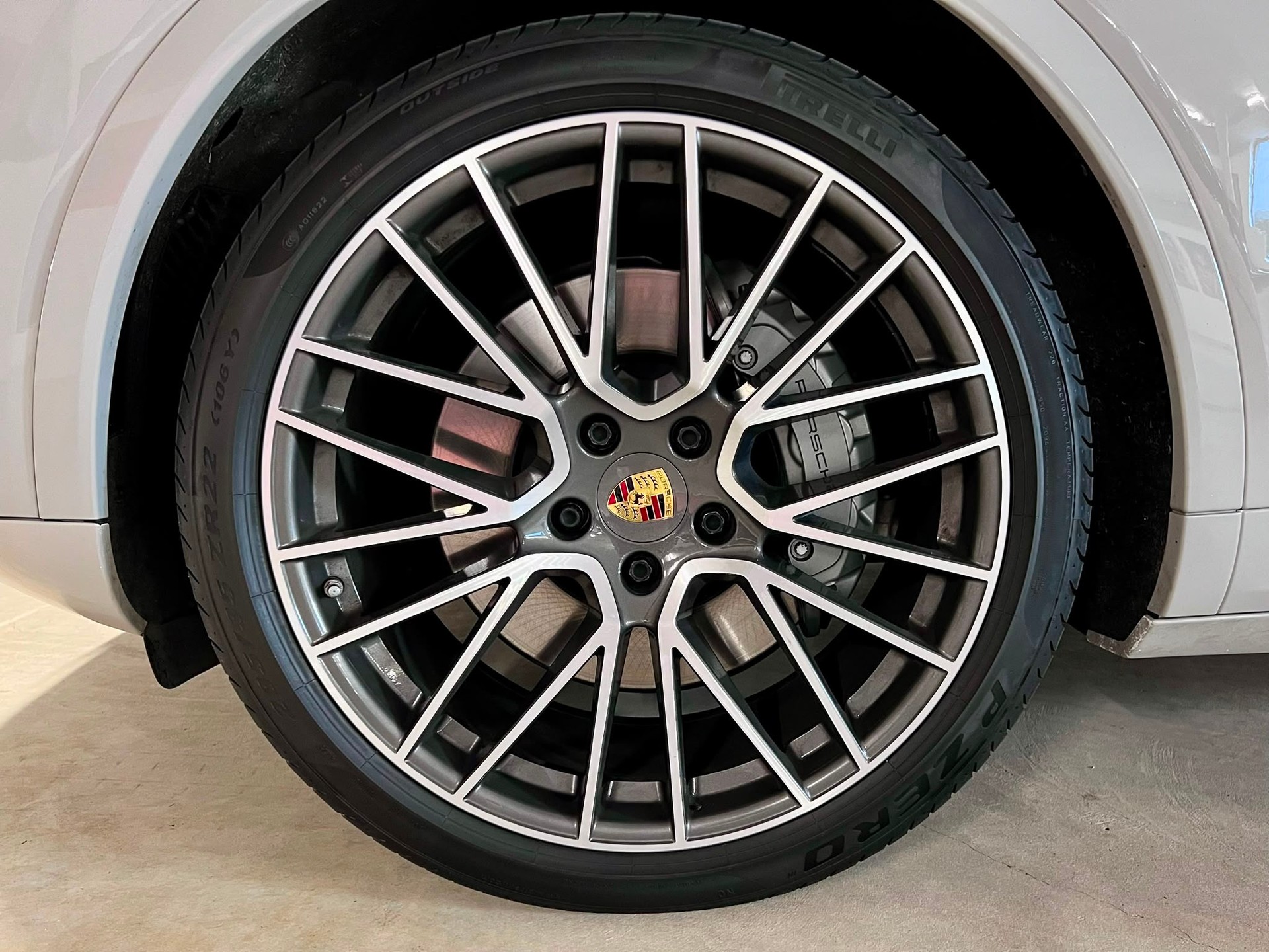 PORSCHE Cayenne S Coupé-image-5