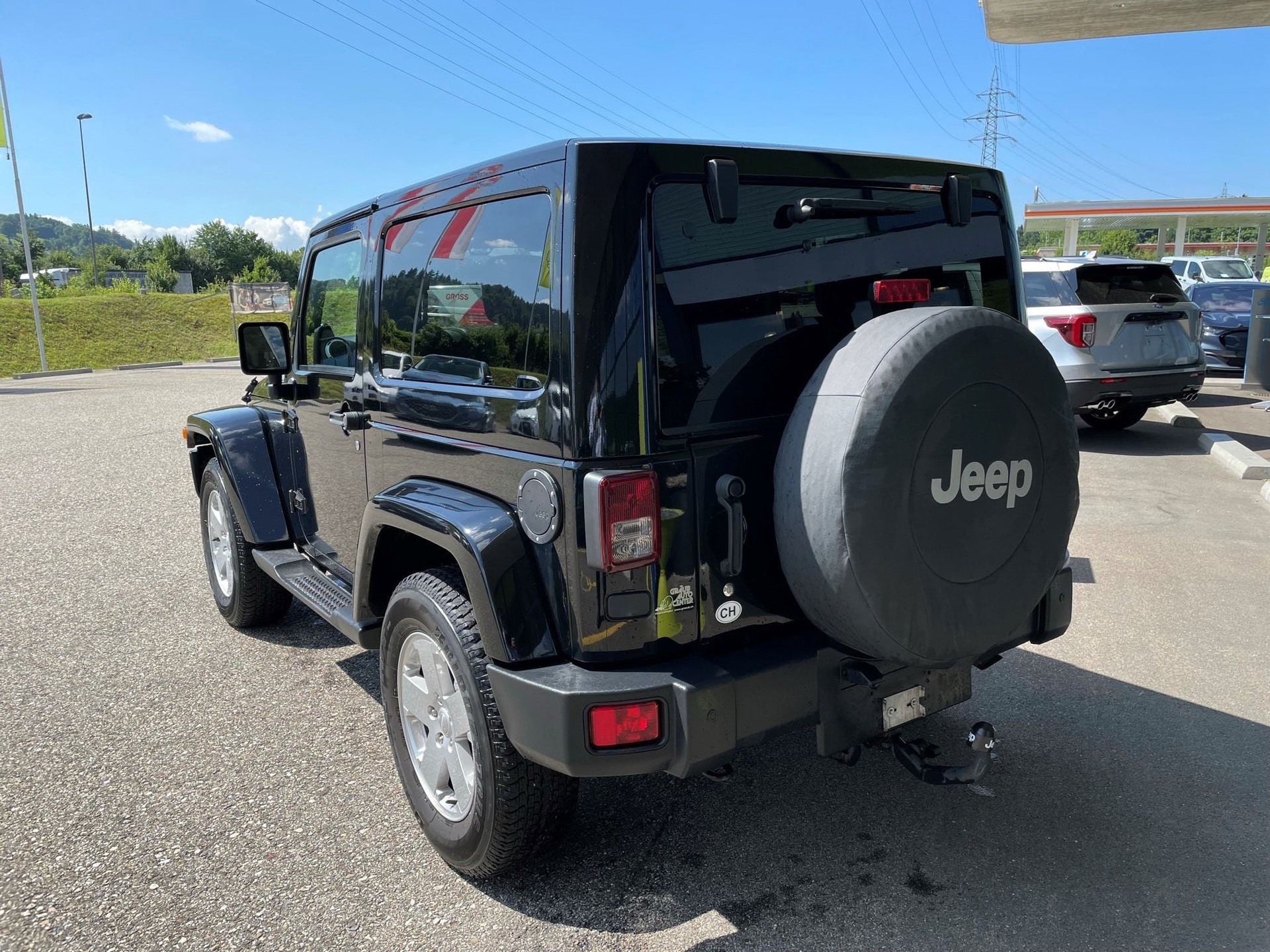 JEEP 3.8 V6 Sahara-image-1