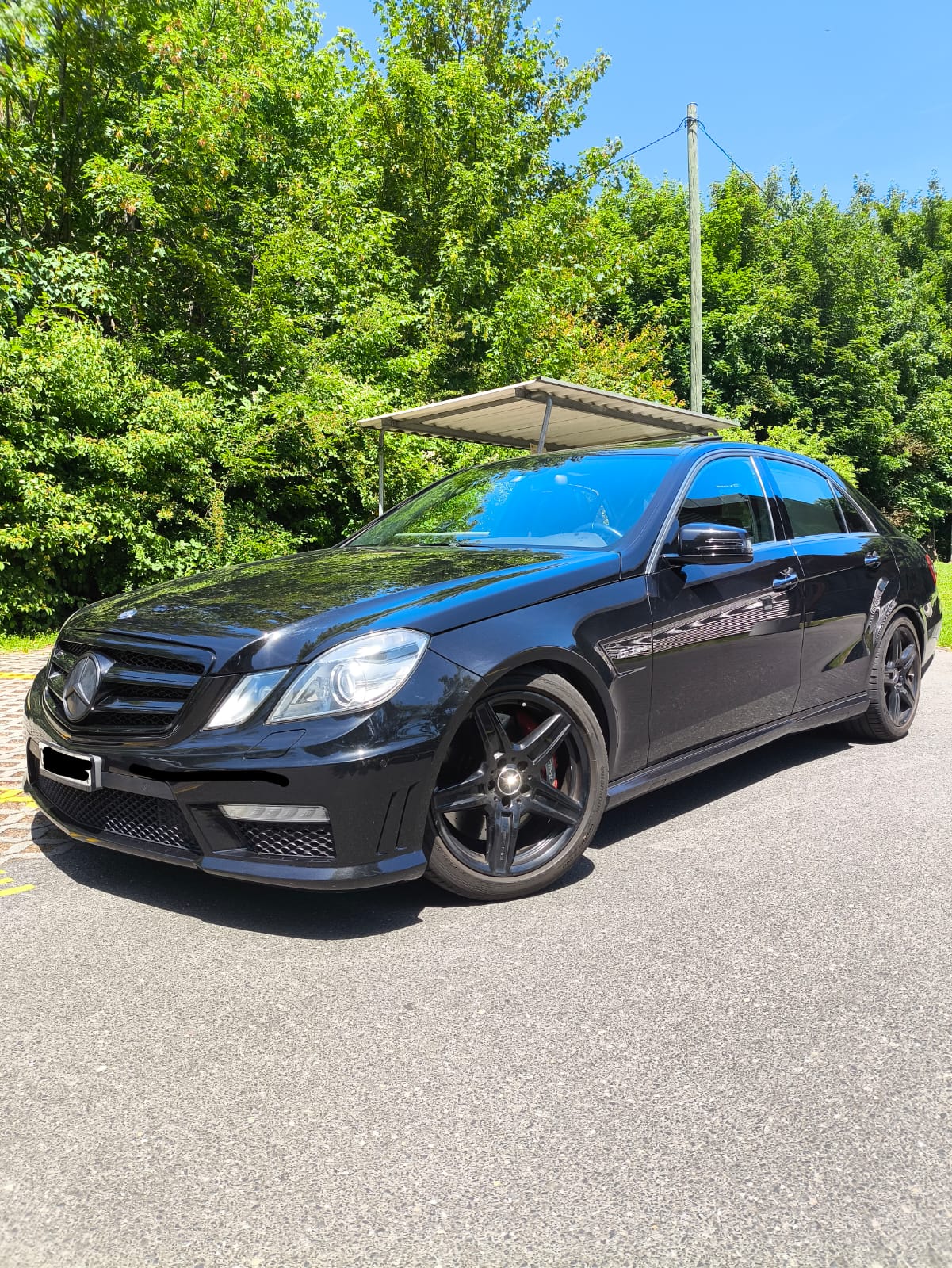 MERCEDES-BENZ E 63 V8 AMG-image-0