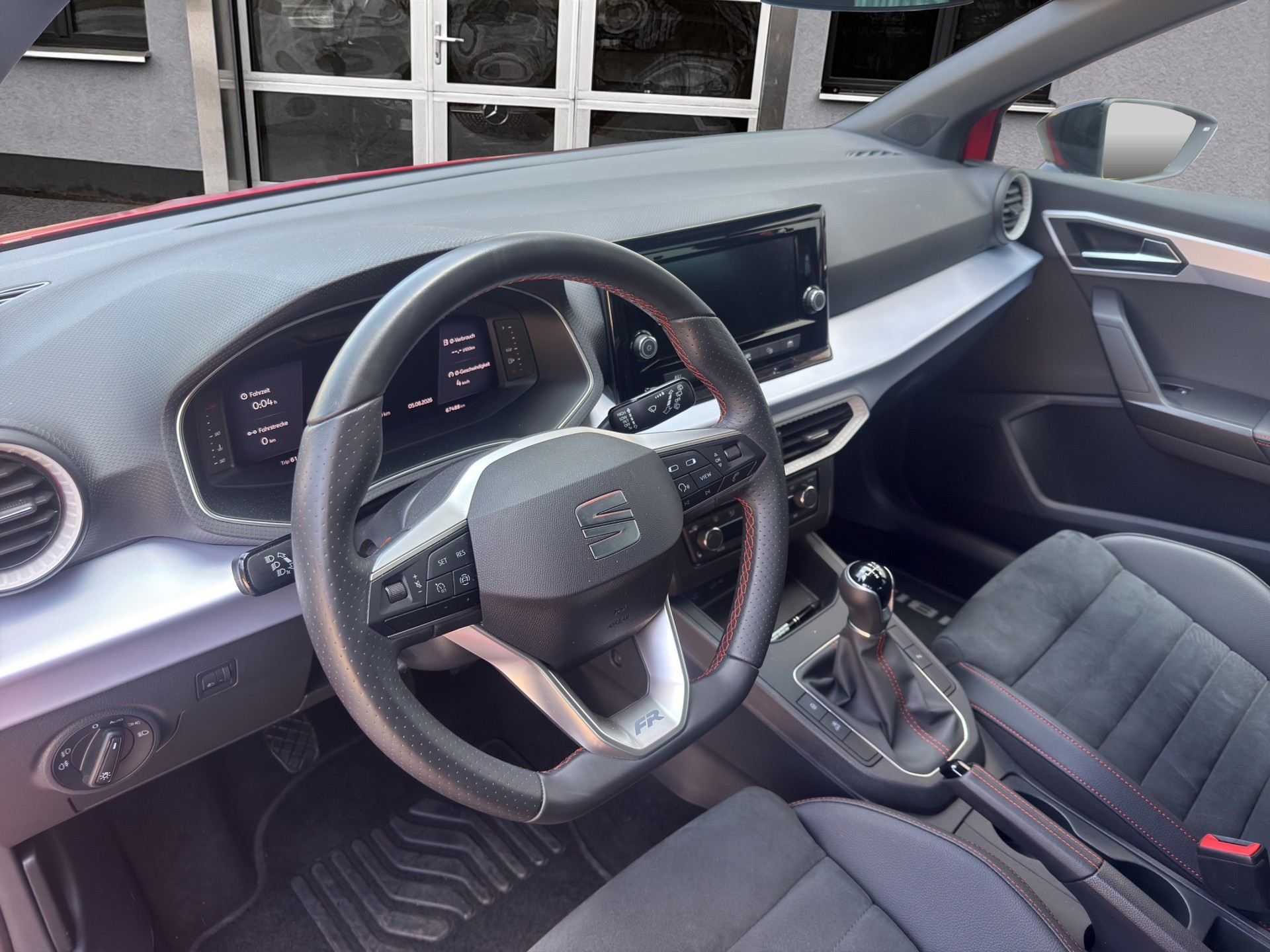 SEAT Ibiza 1.0 EcoTSI FR-Line-image-9