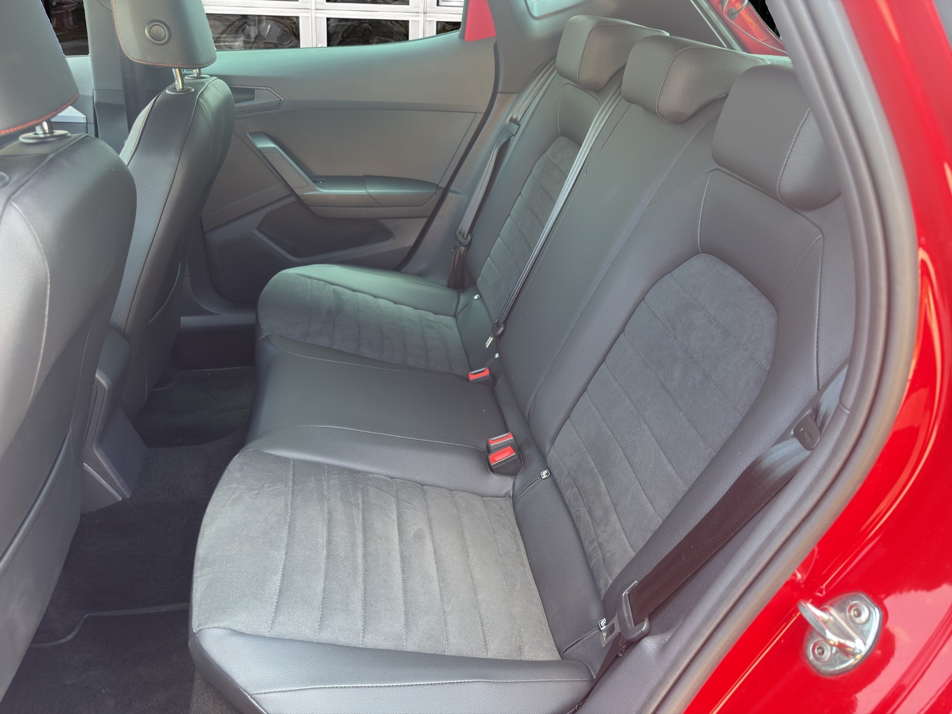 SEAT Ibiza 1.0 EcoTSI FR-Line-image-16