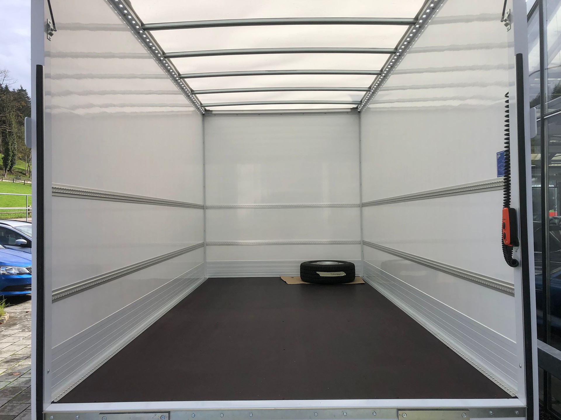 IVECO 35 S 16 H 3.0 A8 Kasten Hebebühne-image-11