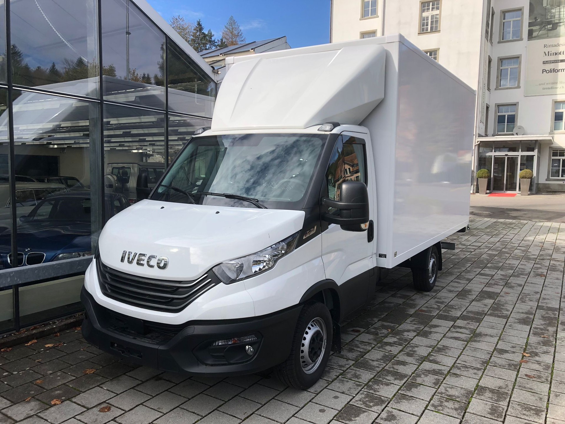 IVECO 35 S 16 H 3.0 A8 Kasten Hebebühne-image-0
