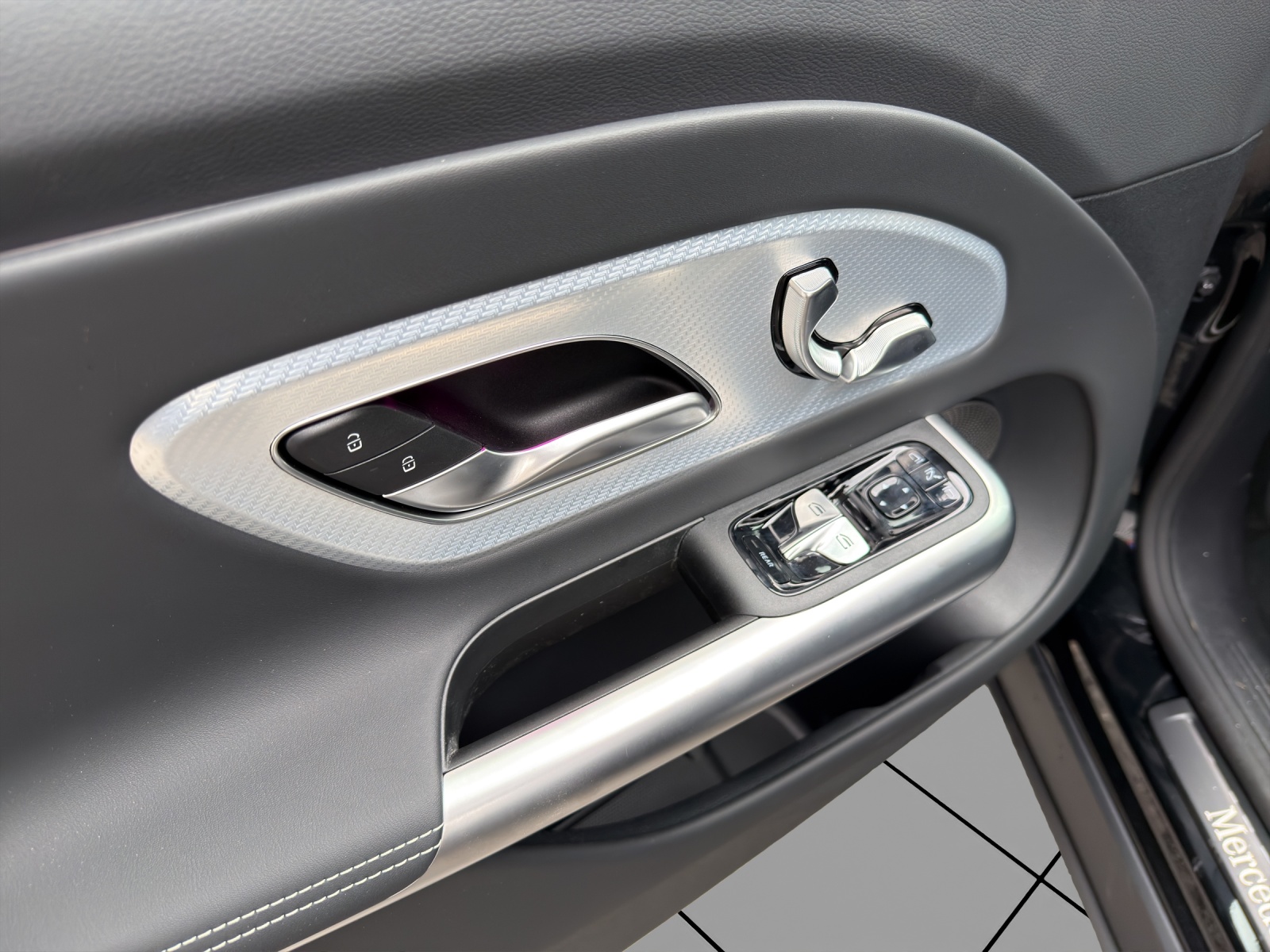 Image MERCEDES-BENZ GLB-220 GLB 220 4Matic 8G-Tronic