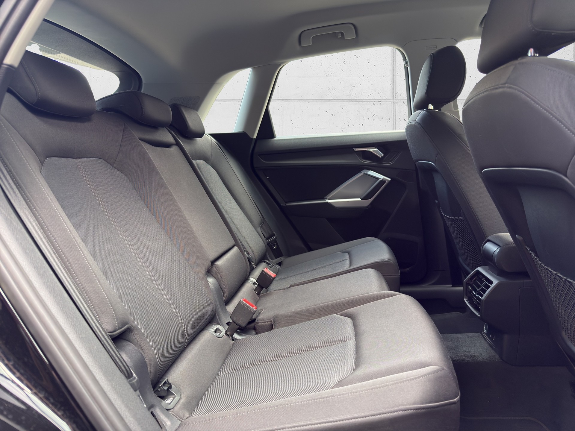 AUDI Q3 35 TFSI-image-9