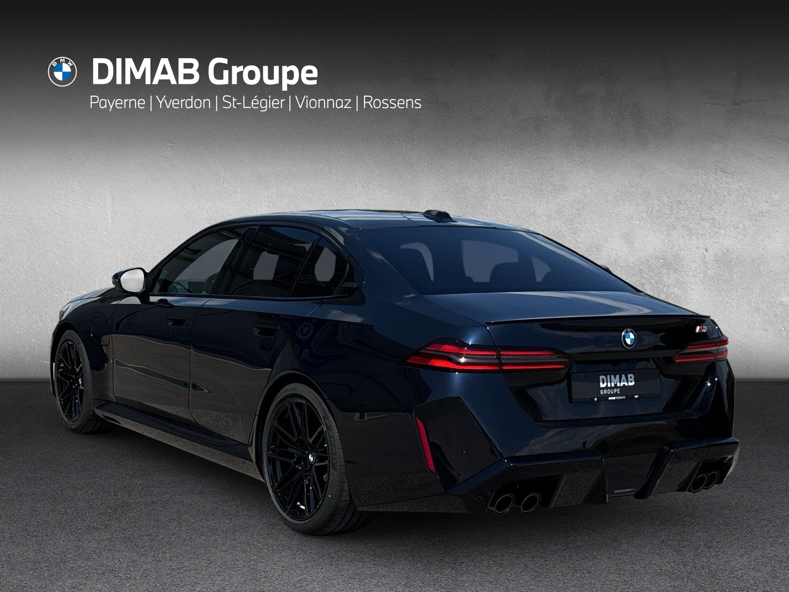 BMW M5 xDrive-showroom-element-2