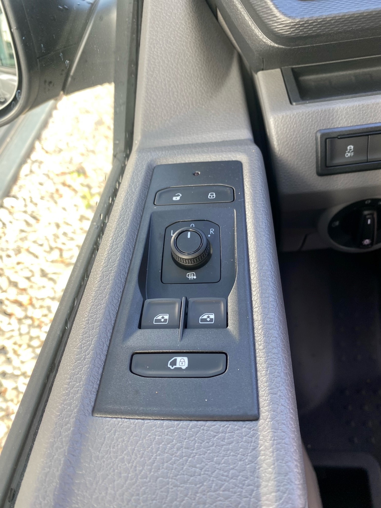 VW T6.1 2.0 TDI 4Motion-image-12