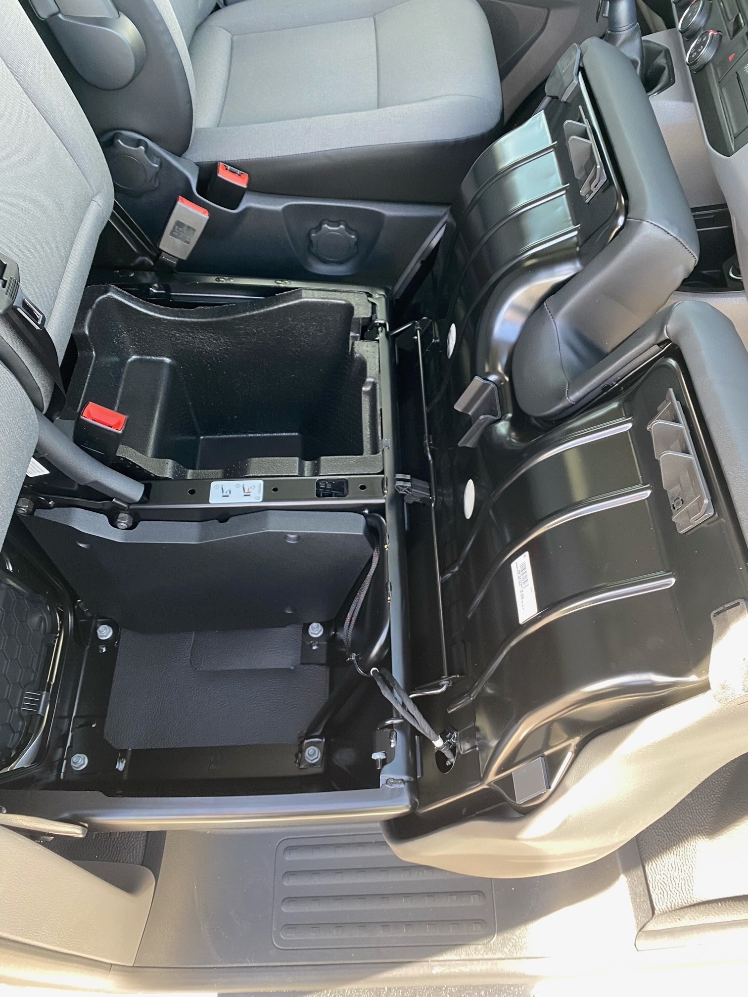 VW T6.1 2.0 TDI 4Motion-image-9