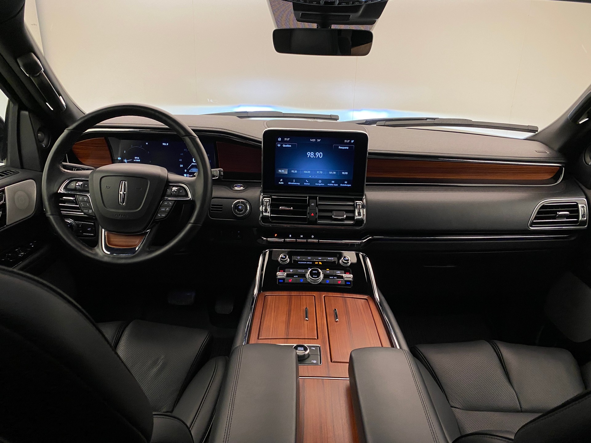 LINCOLN Navigator 3.5 Reserve-image-6