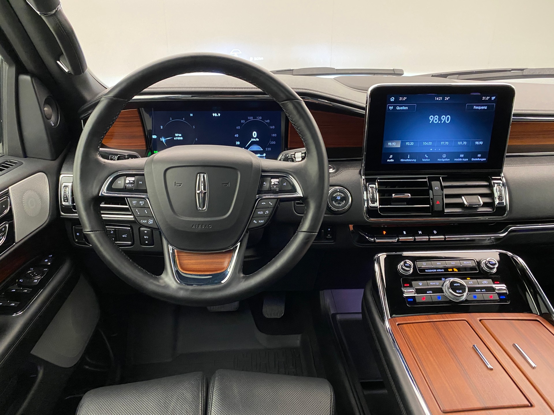 LINCOLN Navigator 3.5 Reserve-image-7