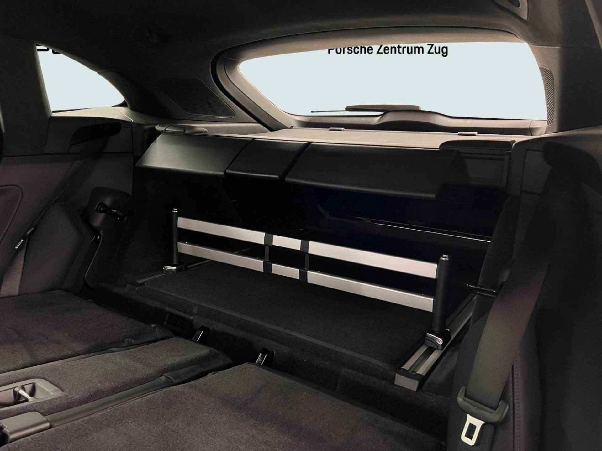 PORSCHE Panamera GTS Sport Turismo-image-23