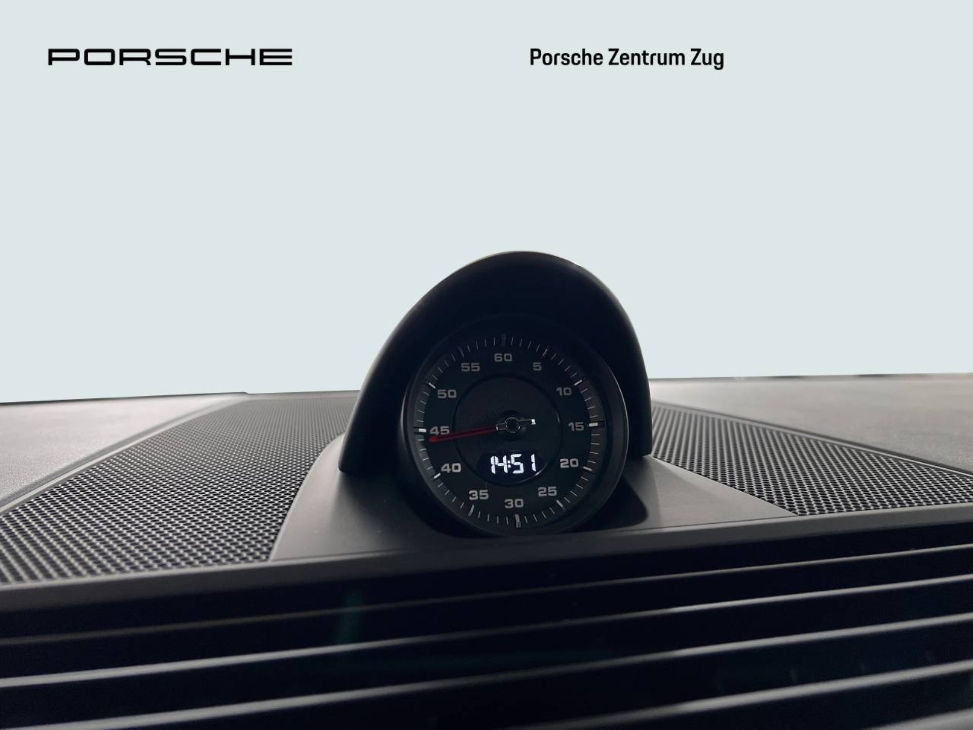 PORSCHE Panamera GTS Sport Turismo-image-25