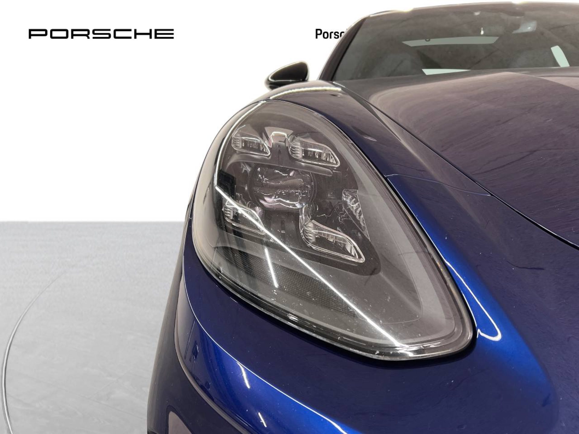 PORSCHE Panamera GTS Sport Turismo-image-11