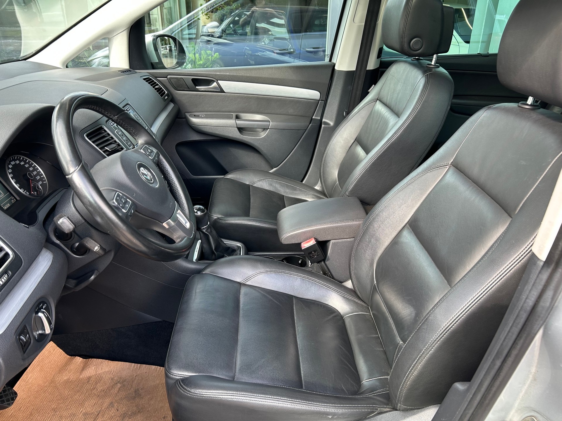 VW Sharan 2.0 TDI BMT Highline 4Motion-image-7