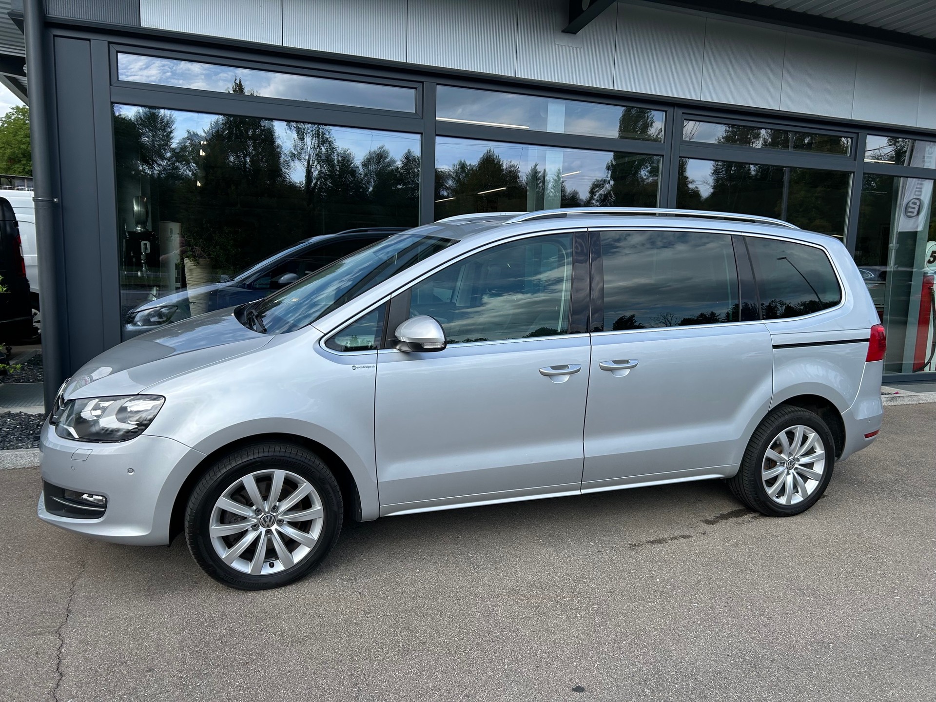 VW Sharan 2.0 TDI BMT Highline 4Motion-image-2