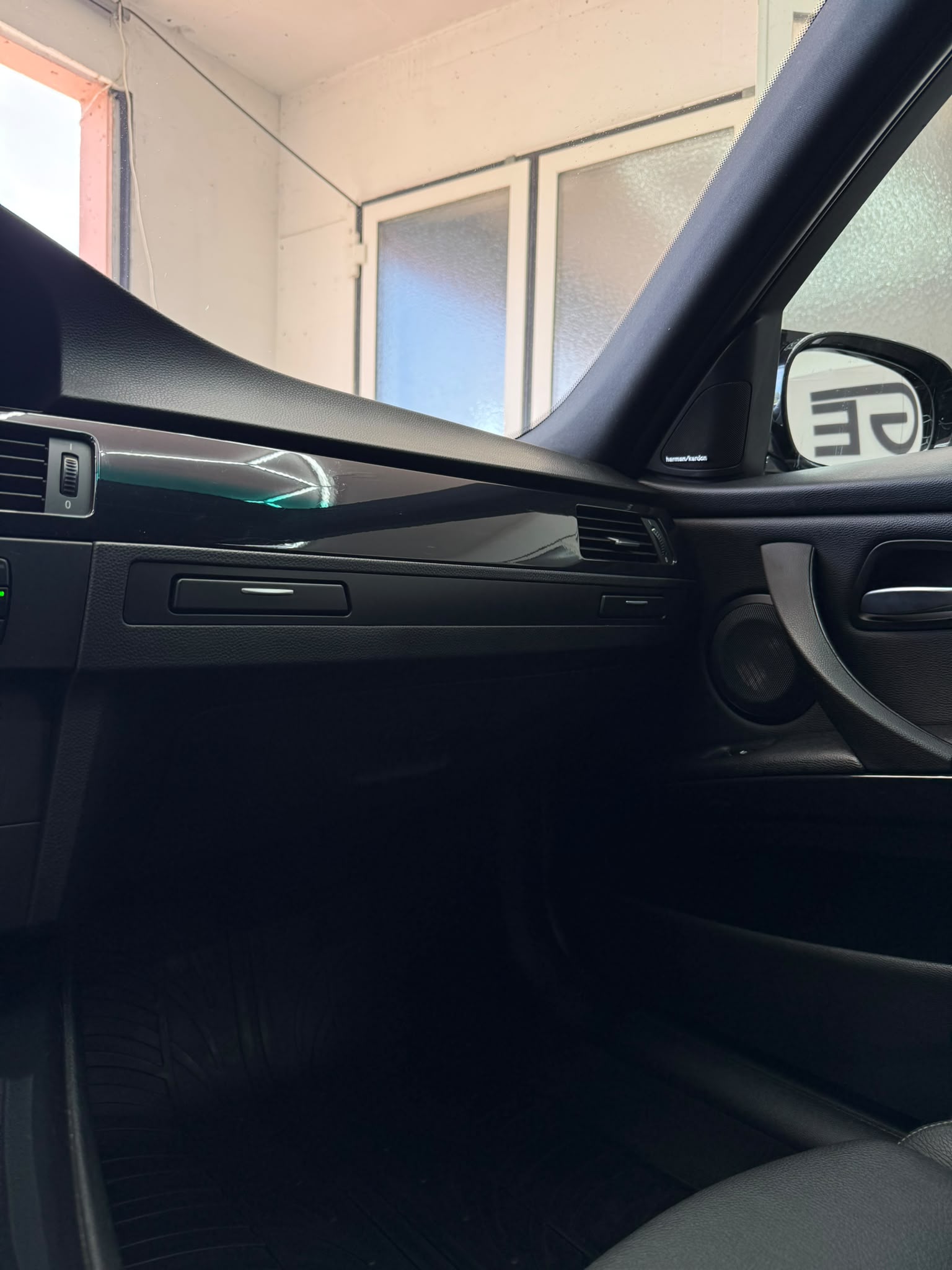 BMW 335d Steptronic M-Sportpaket-image-10