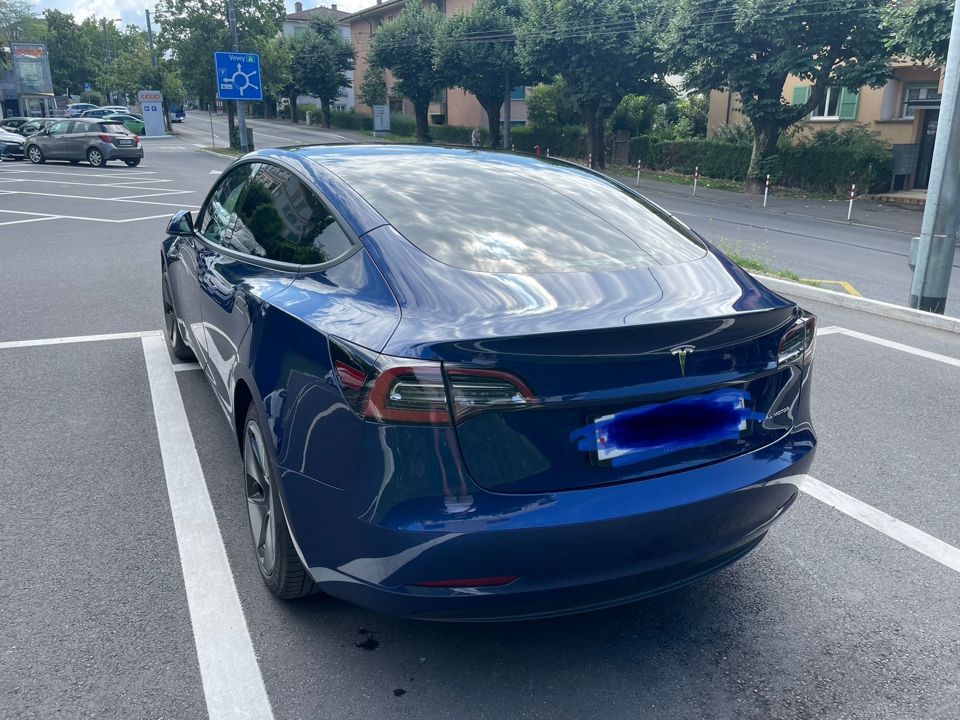 TESLA Long Range D-image-1