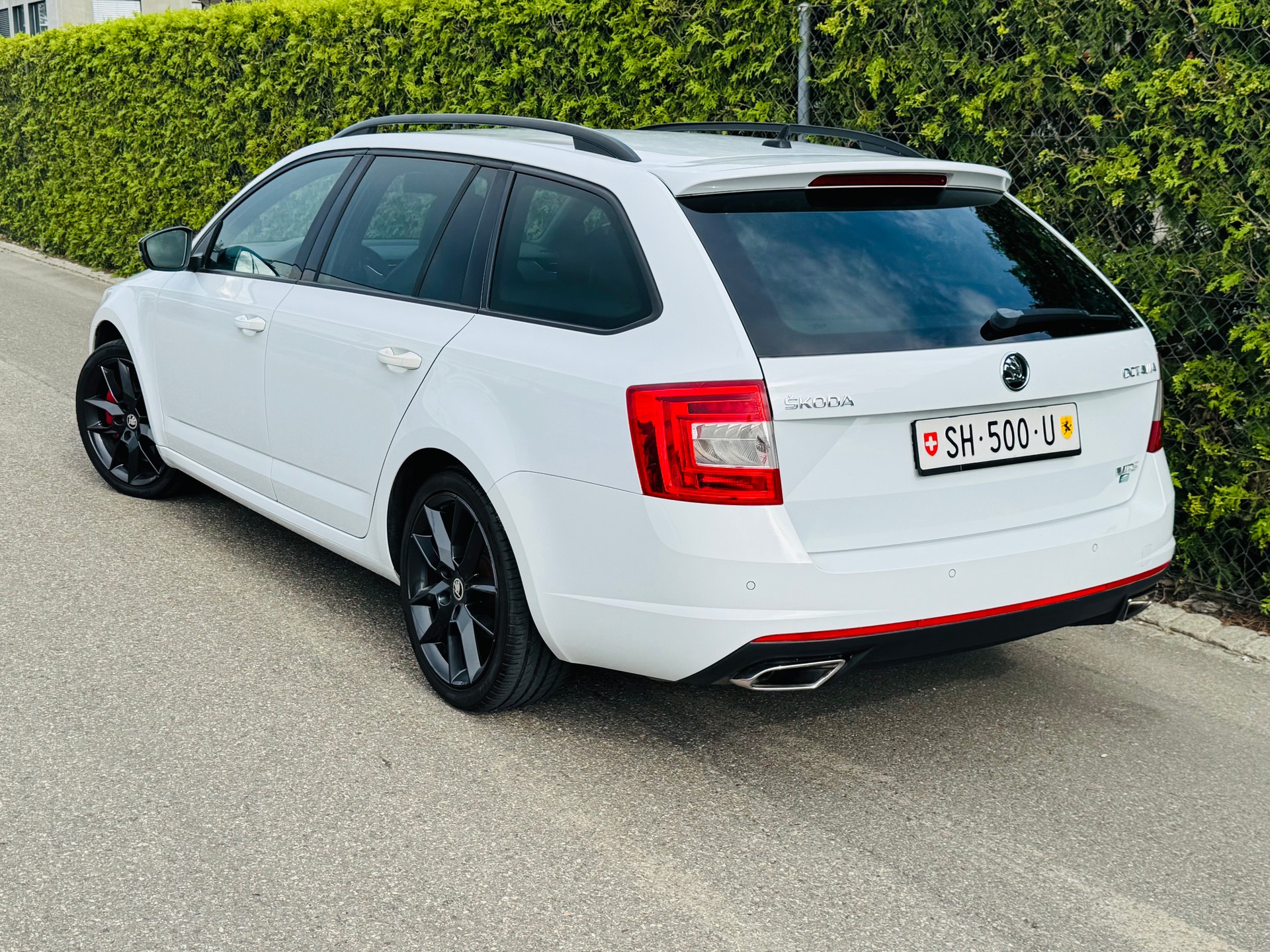 SKODA Octavia Combi 2.0 TSI RS DSG-image-4