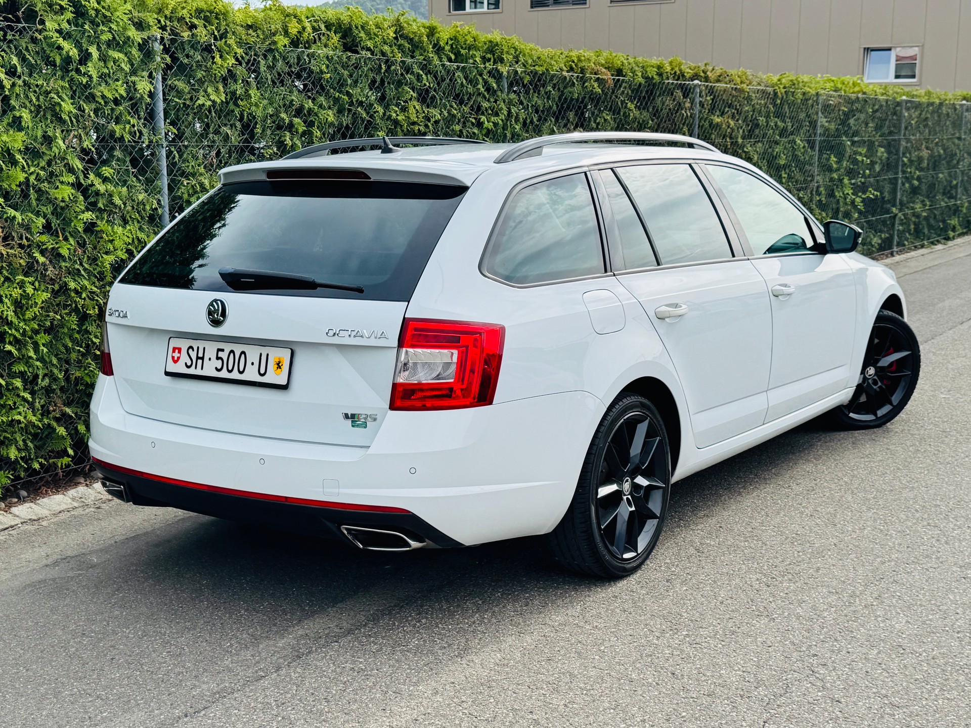 SKODA Octavia Combi 2.0 TSI RS DSG-image-3