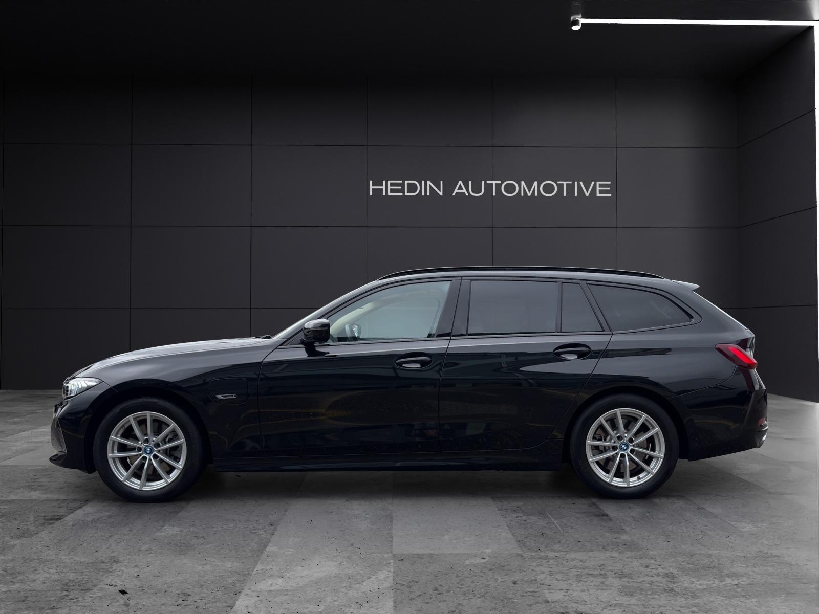 BMW 320e xDrive Touring-image-2
