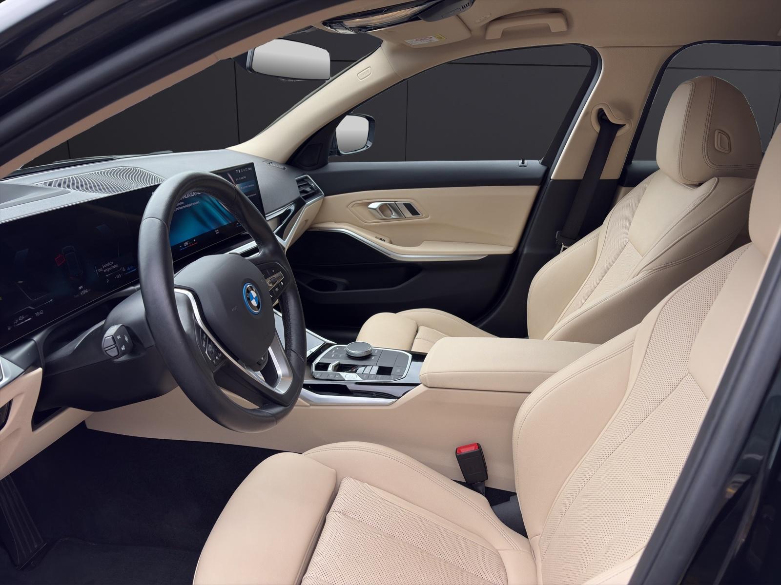 BMW 320e xDrive Touring-image-1