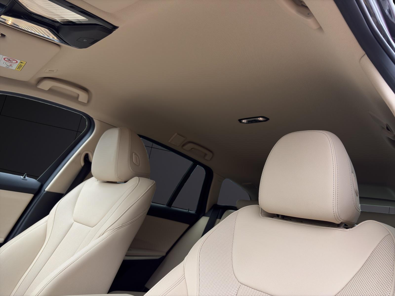 BMW 320e xDrive Touring-image-13