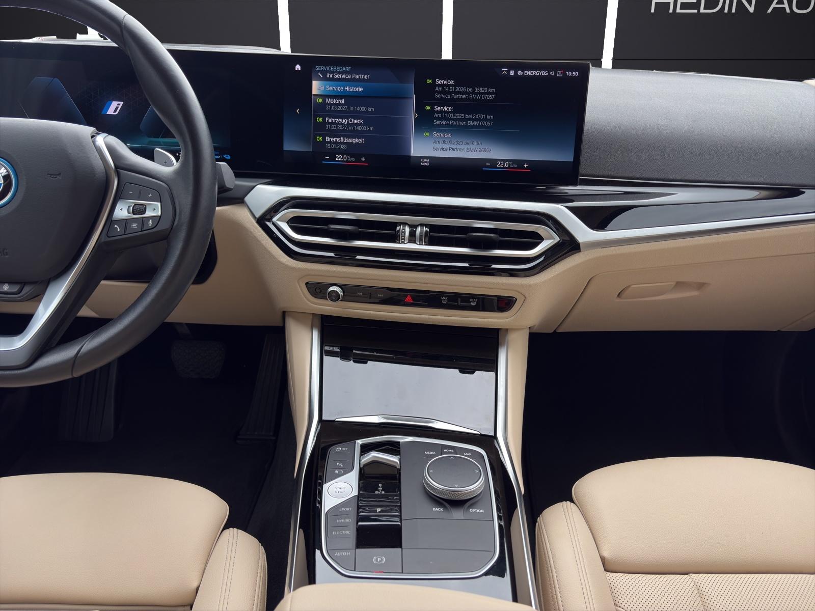 BMW 320e xDrive Touring-image-16