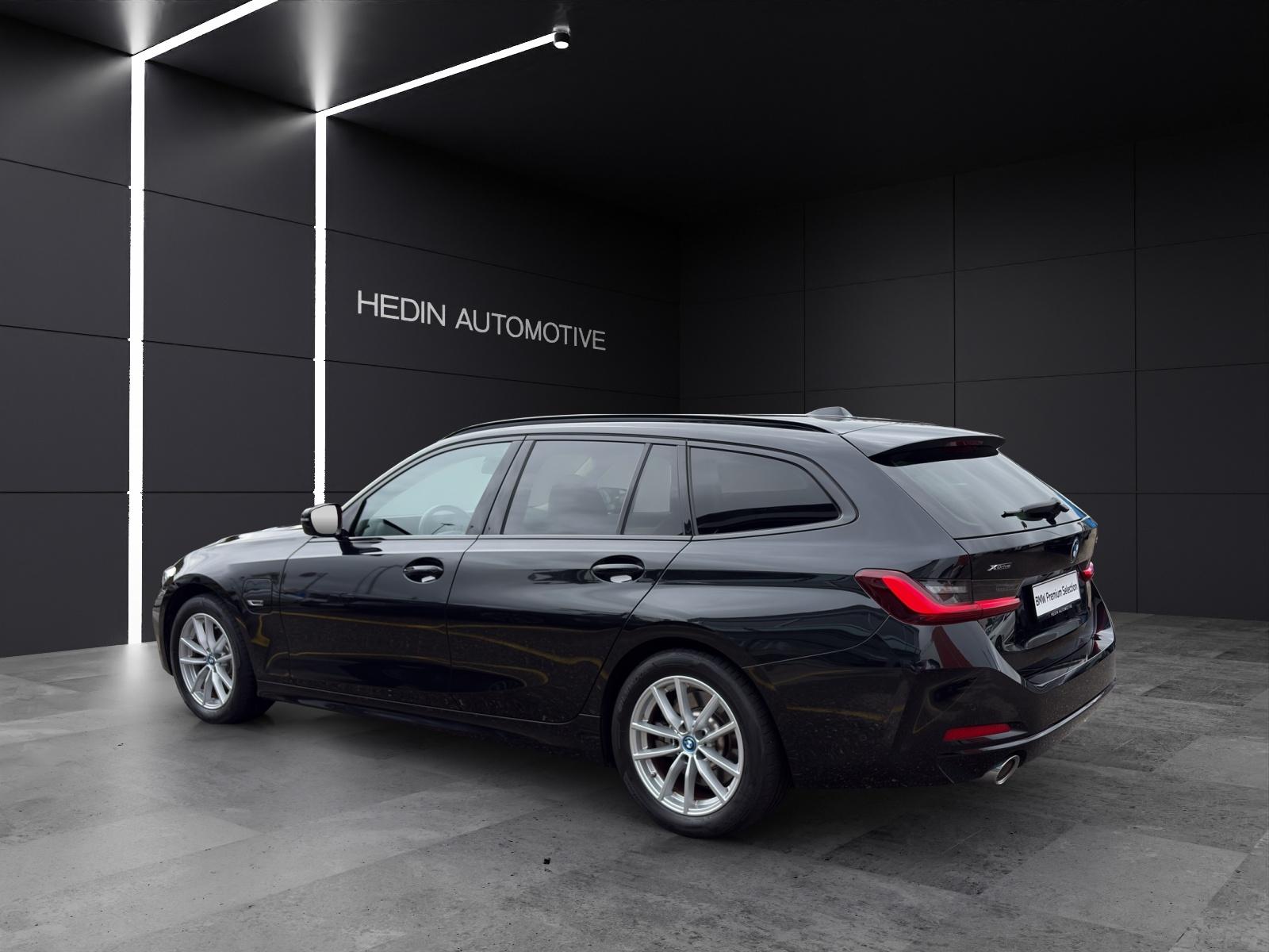 BMW 320e xDrive Touring-image-3