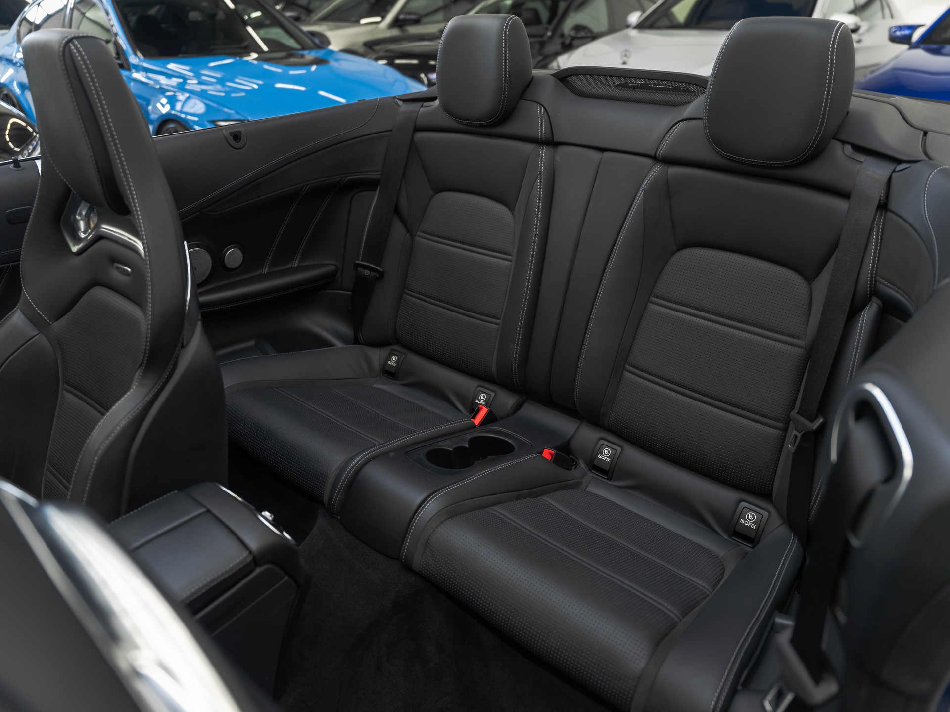 MERCEDES-BENZ C 63 S Cabriolet AMG Speedshift-image-11