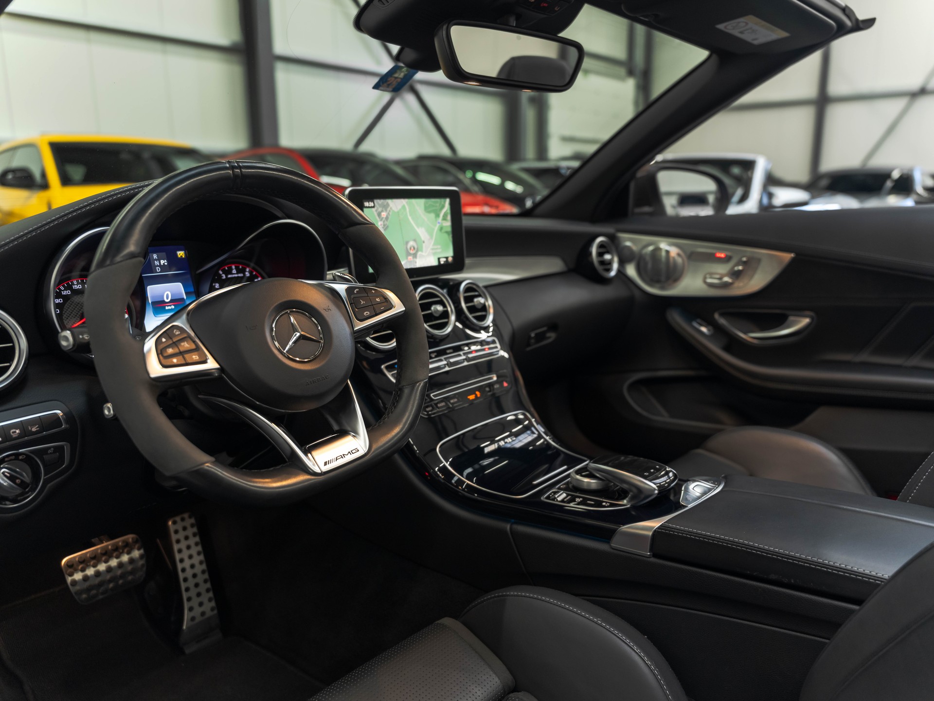 MERCEDES-BENZ C 63 S Cabriolet AMG Speedshift-image-8