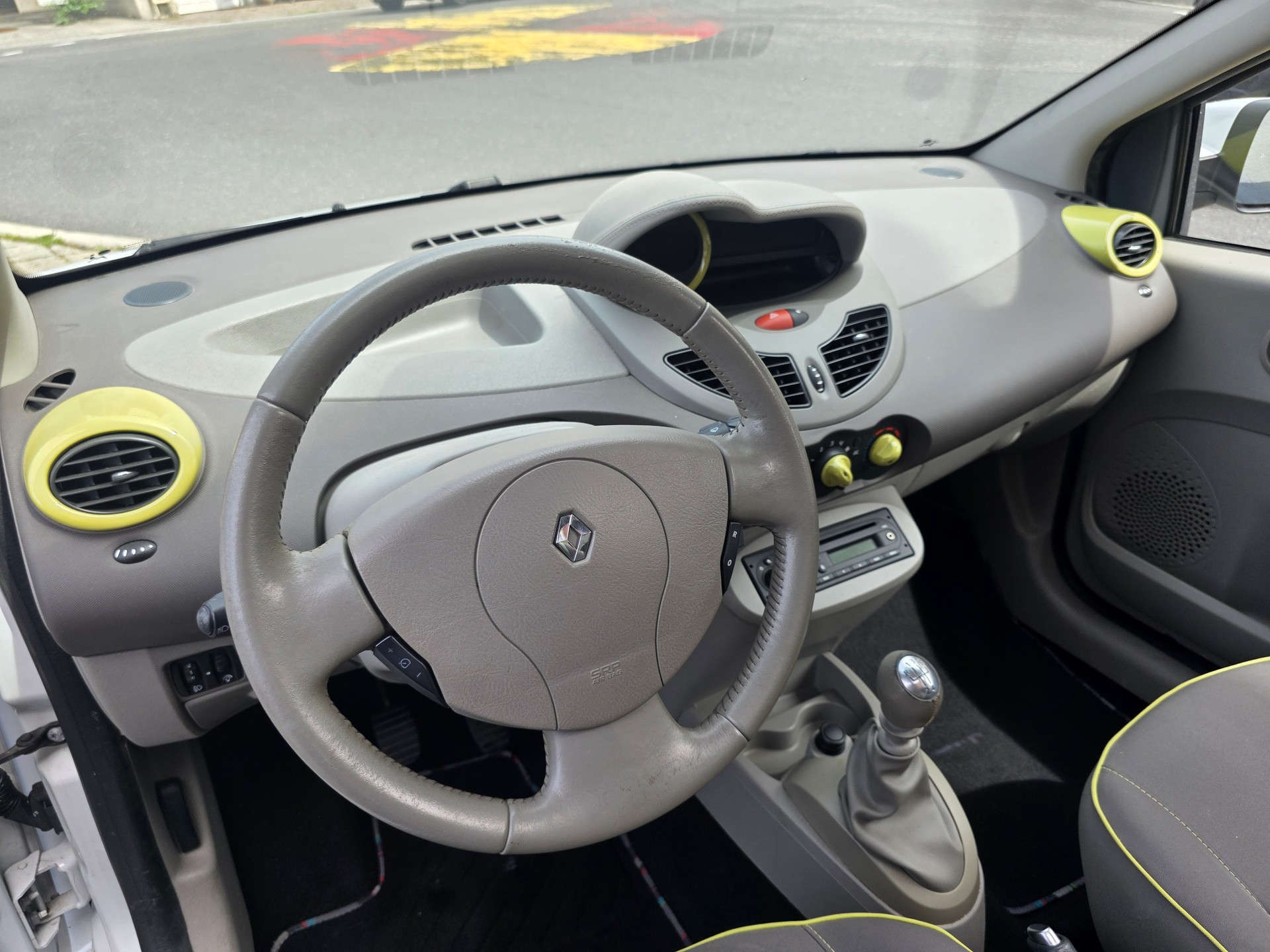 RENAULT Twingo 1.2 16V Liberty-image-8