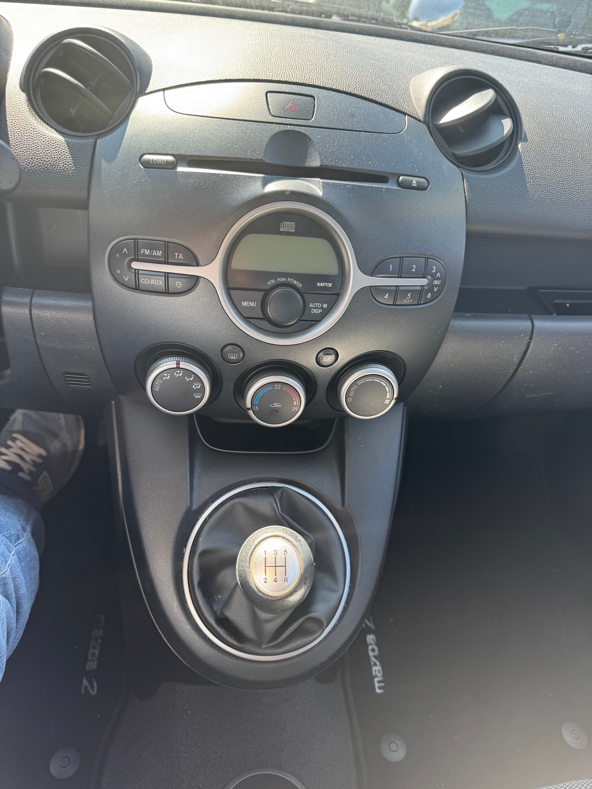 MAZDA 2 1.5i 16V Sport-image-15