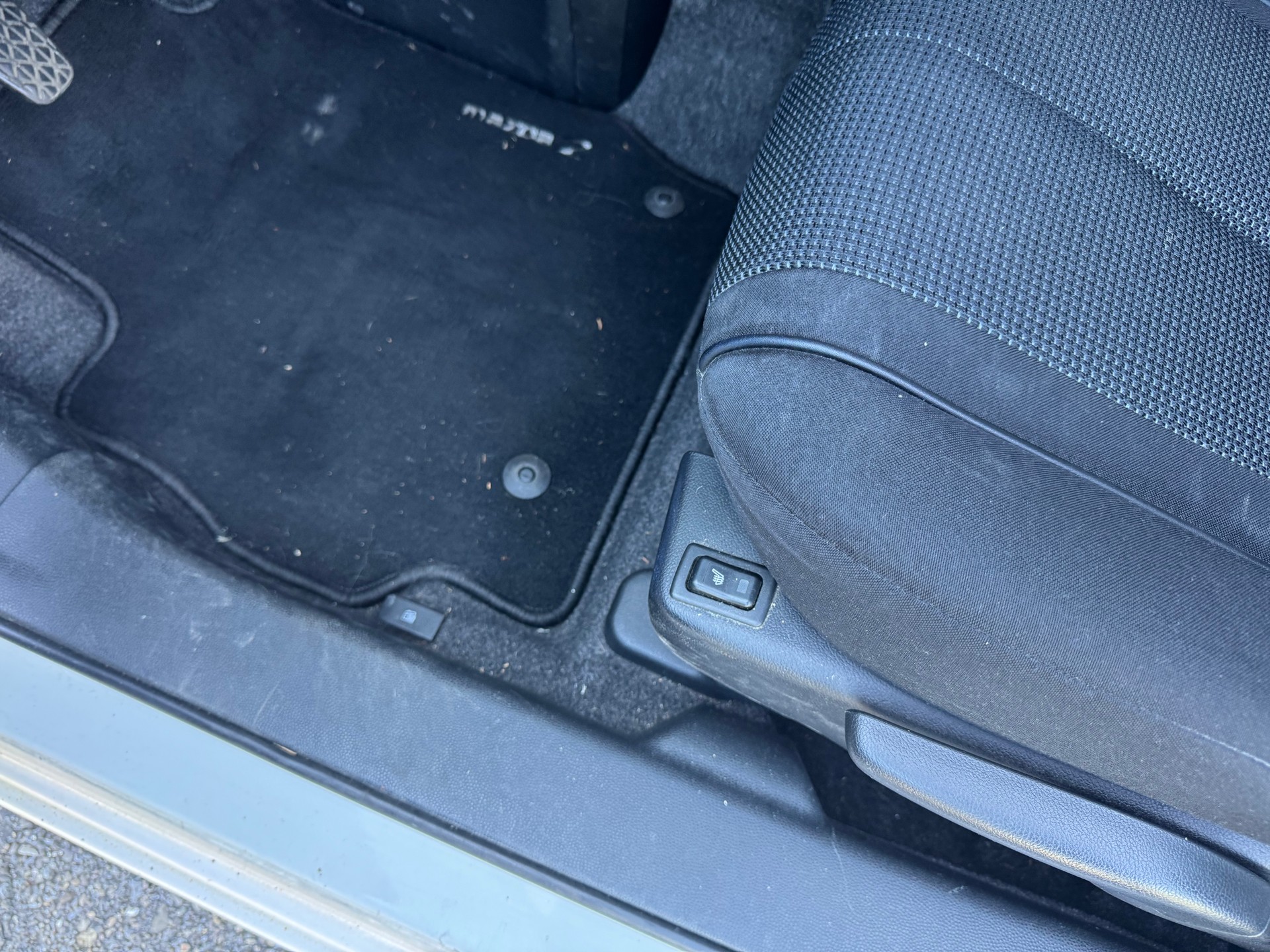 MAZDA 2 1.5i 16V Sport-image-12