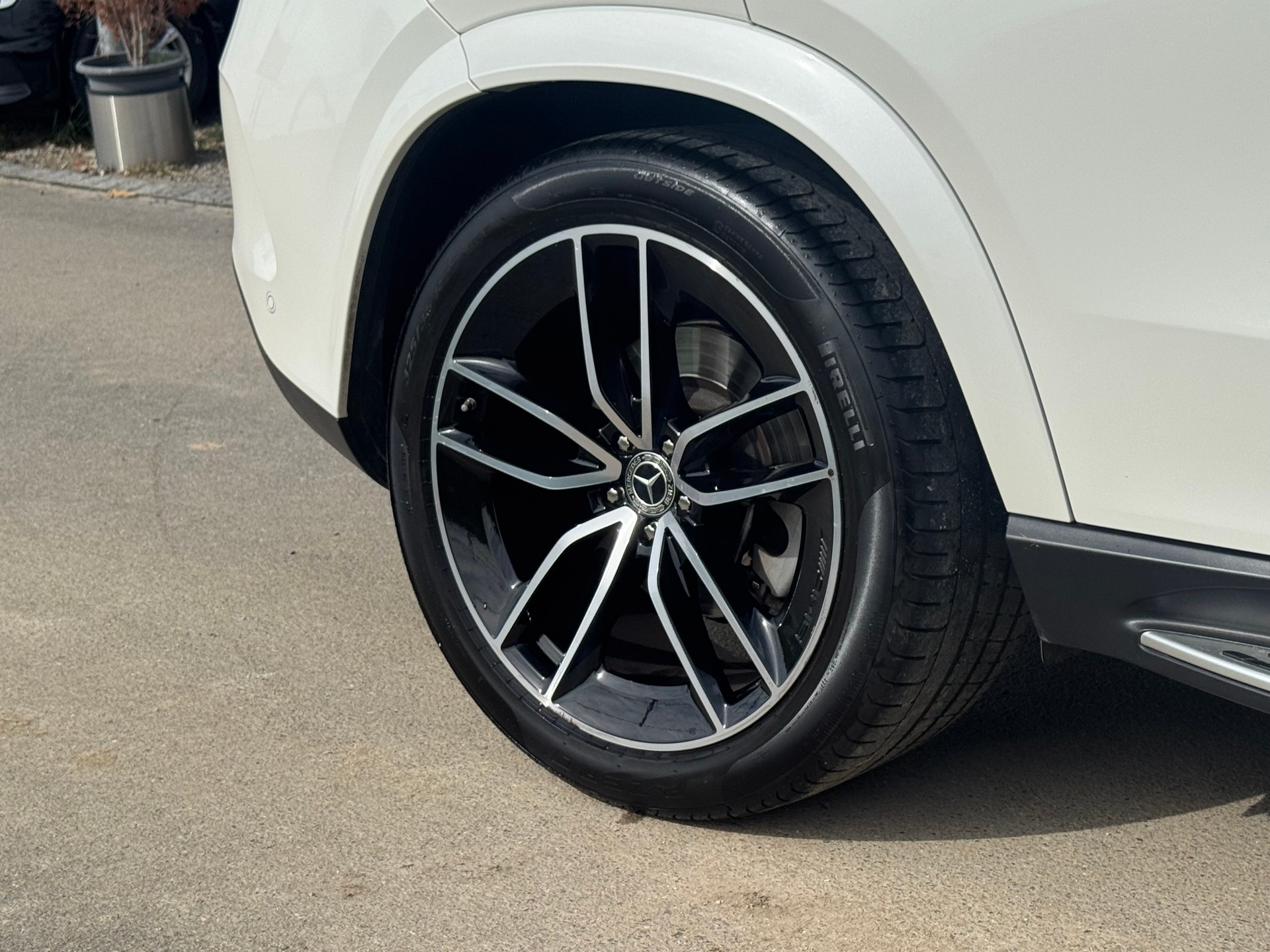 MERCEDES-BENZ GLE 400 d 4Matic AMG Line 9G-Tronic-image-5