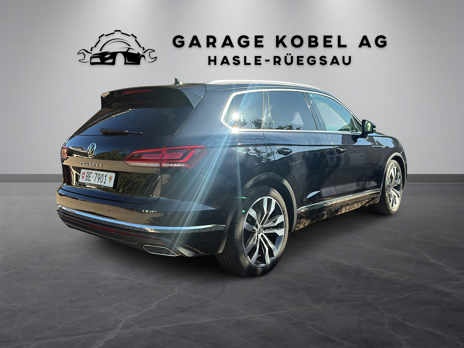 VW Touareg 3.0 TSI Elegance Tiptronic-image-2