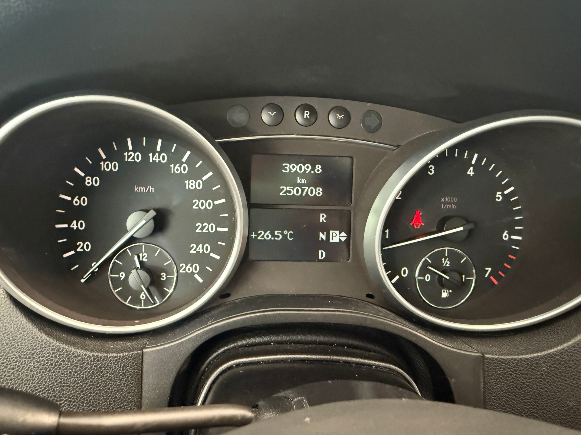 MERCEDES-BENZ ML 350 4Matic Edition 7G-Tronic AHK 3500KG-image-14