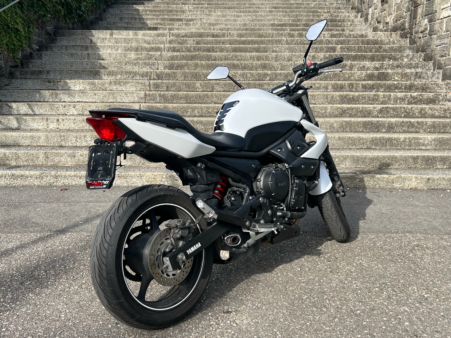 YAMAHA XJ 6-image-4