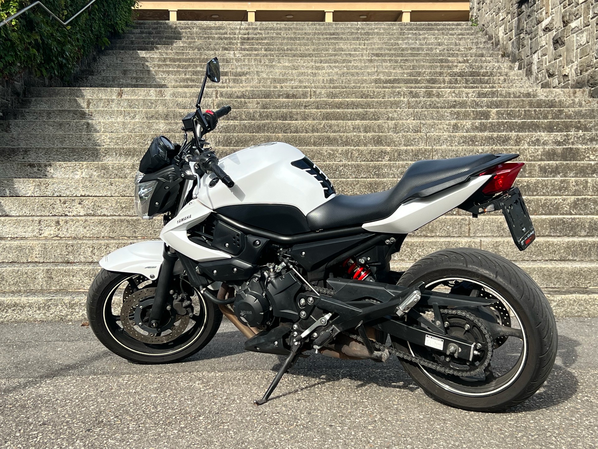 YAMAHA XJ 6-image-1