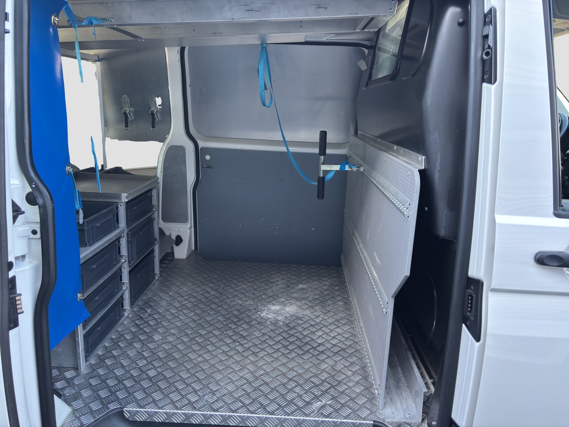 VW T6.1 2.0 TDI 4Motion-image-10