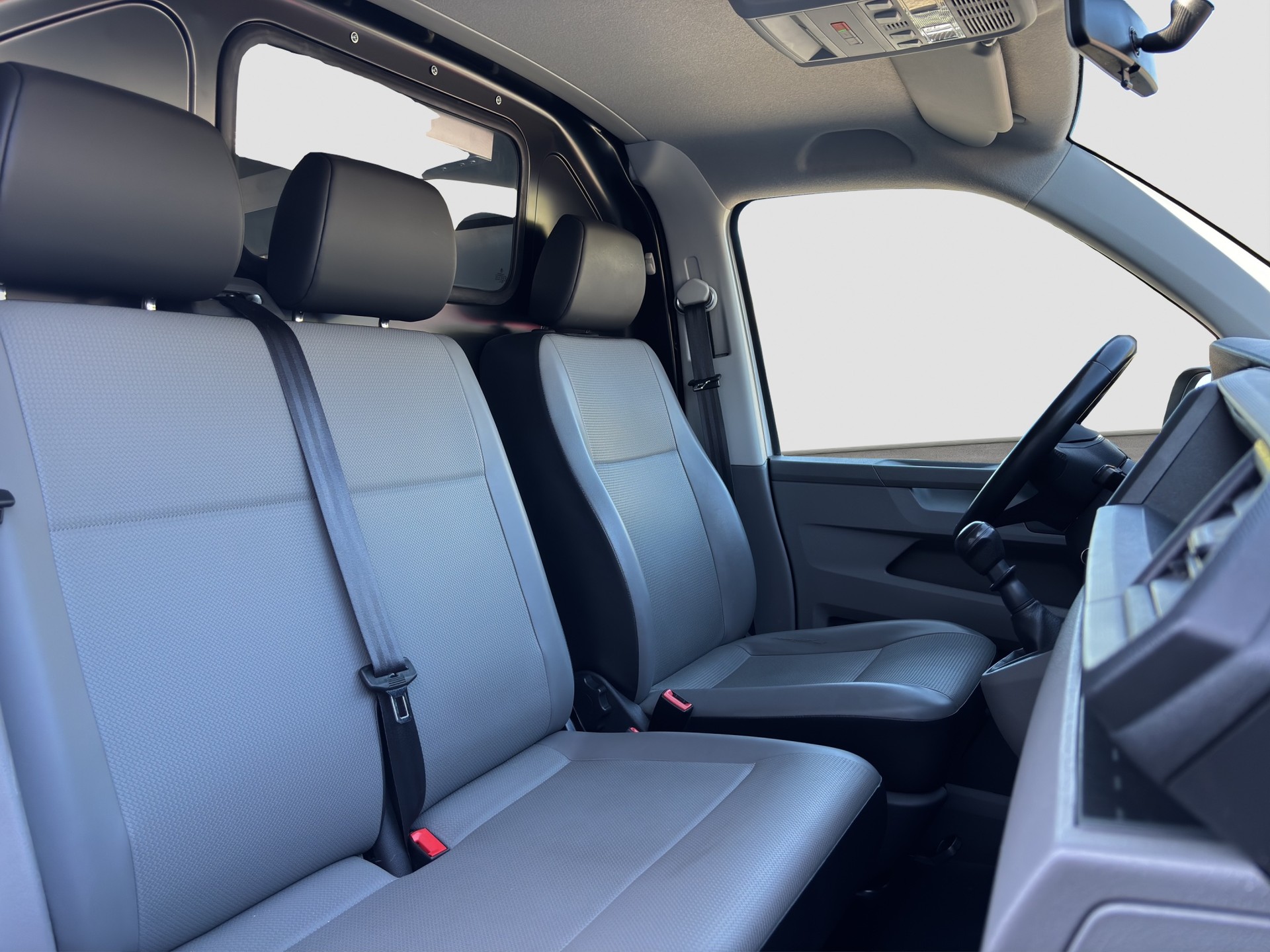 VW T6.1 2.0 TDI 4Motion-image-9