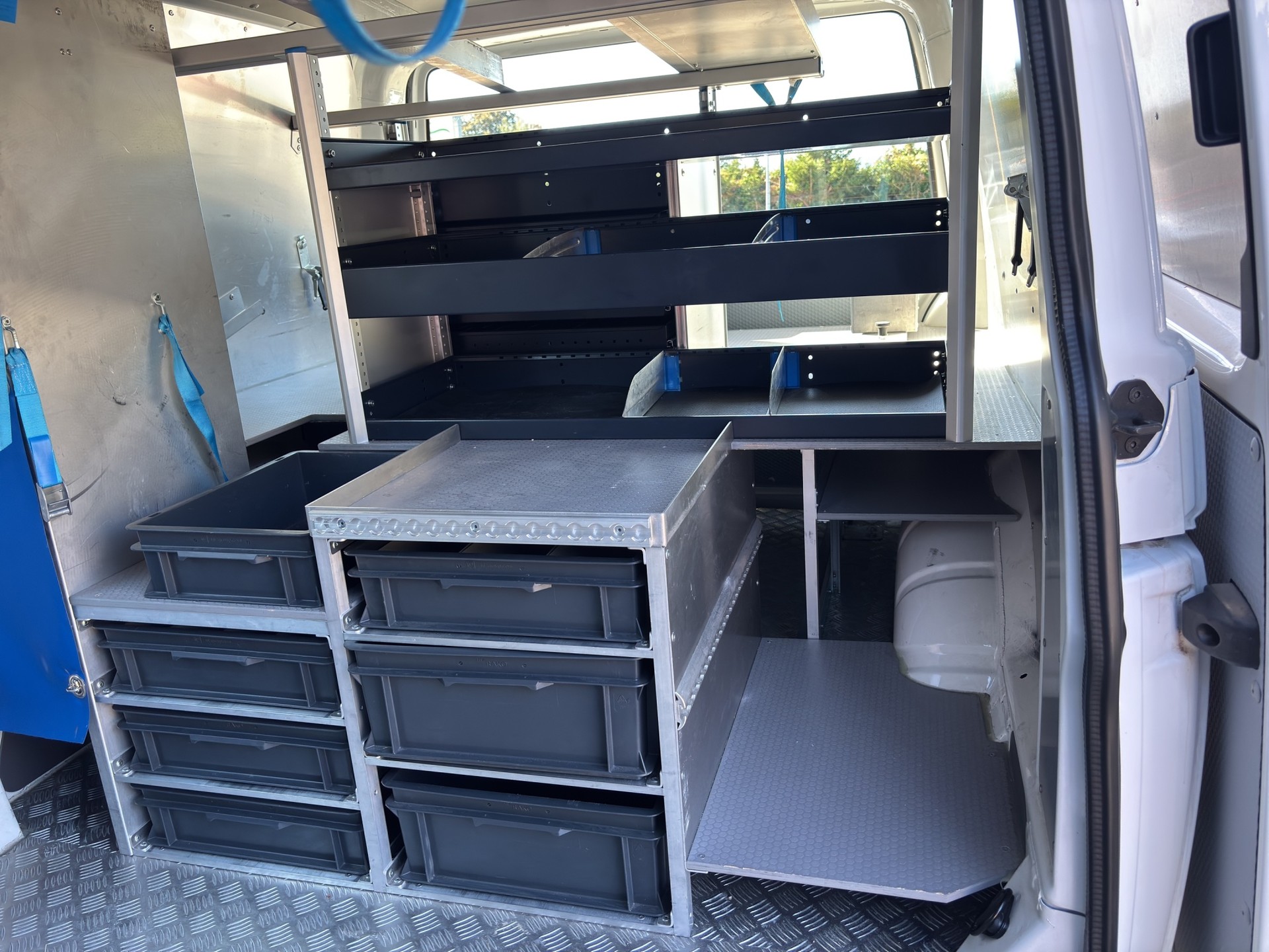 VW T6.1 2.0 TDI 4Motion-image-12
